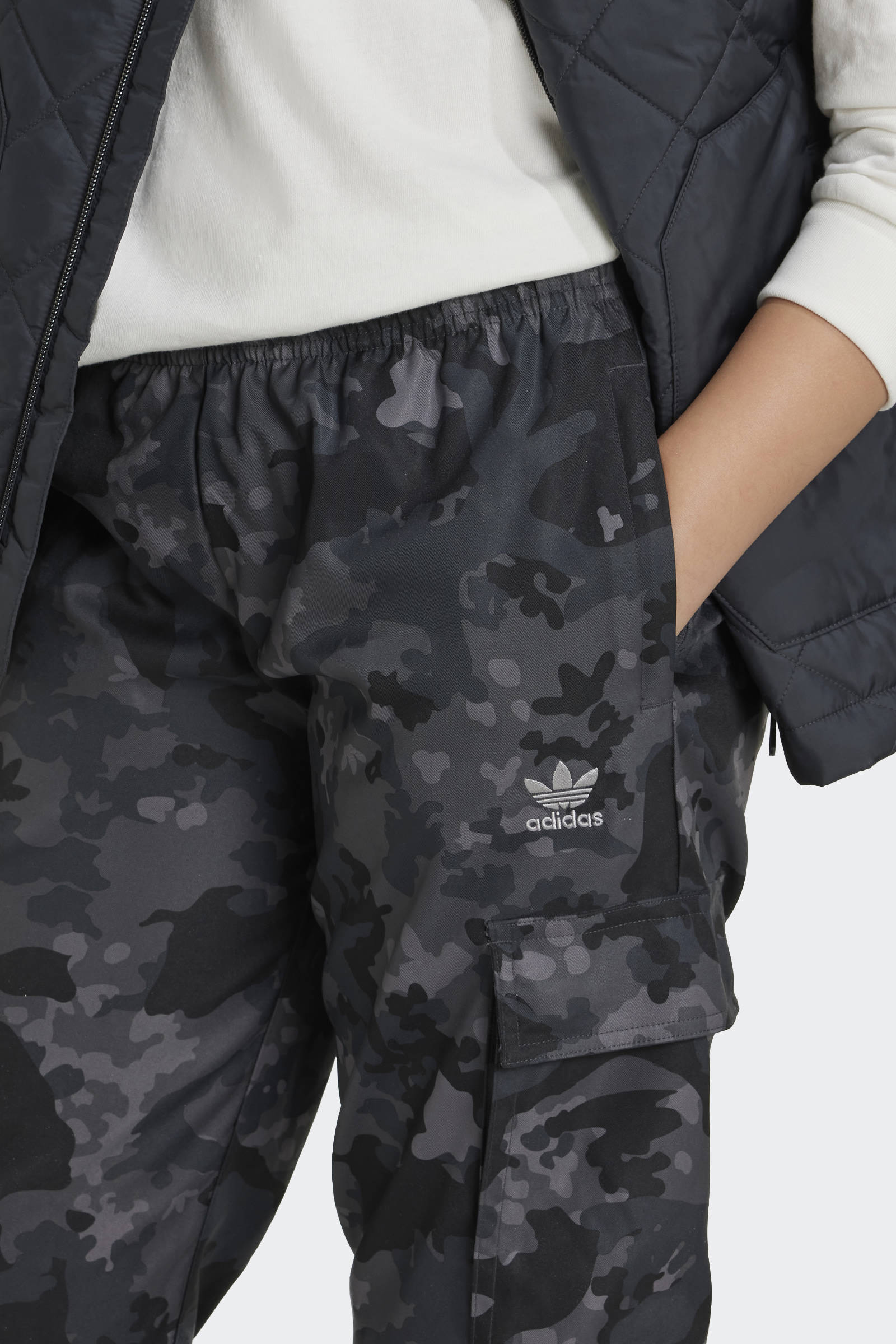adidas cargobroek antraciet