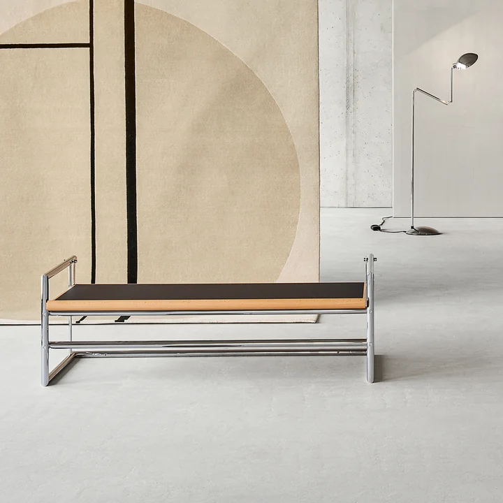 ClassiCon - Menton Beistelltisch, drehbar, Buche natur / Chrom / Linoleum schwarz / grau