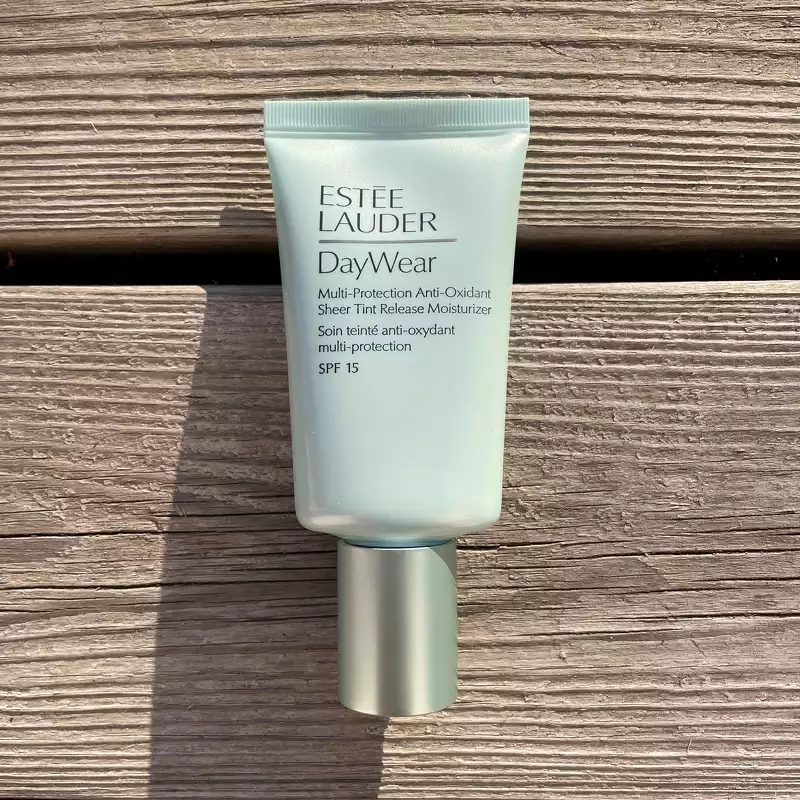 Estée Lauder Daywear Sheer Tint Moisturizer SPF 15 - 30 ml