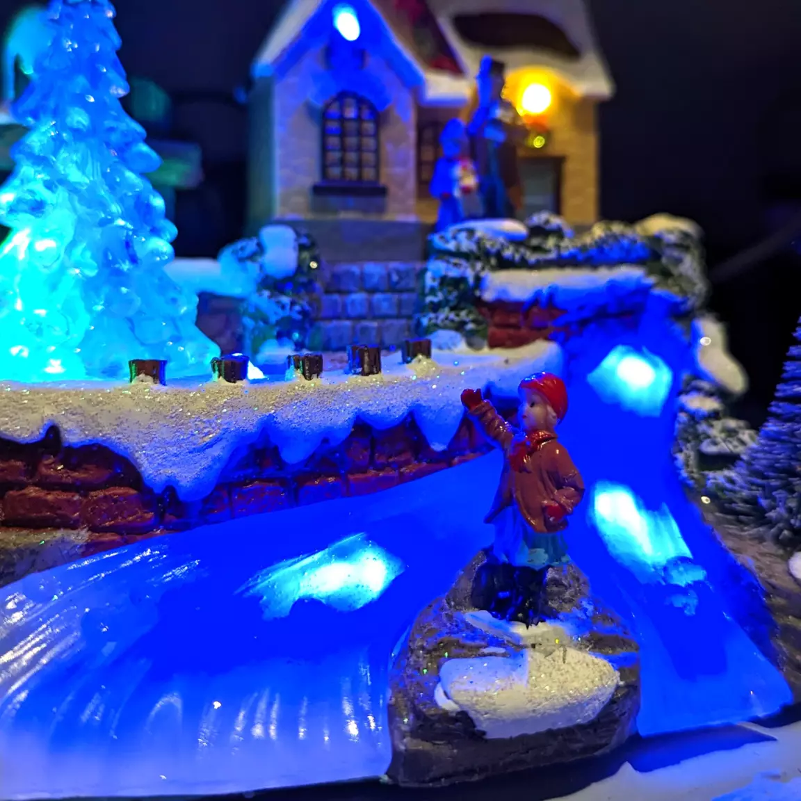 Village de Noël lumineux à piles Soirée d'hiver