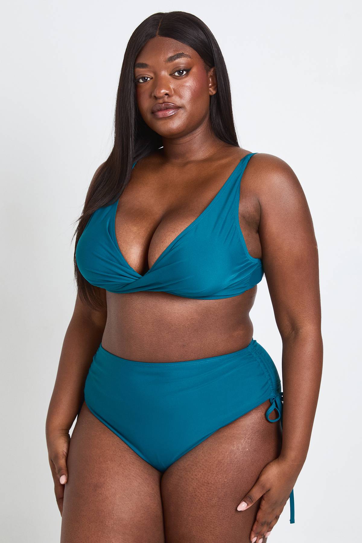 boohoo Haut De Bikini Grande Taille À Détail Torsadé Devant