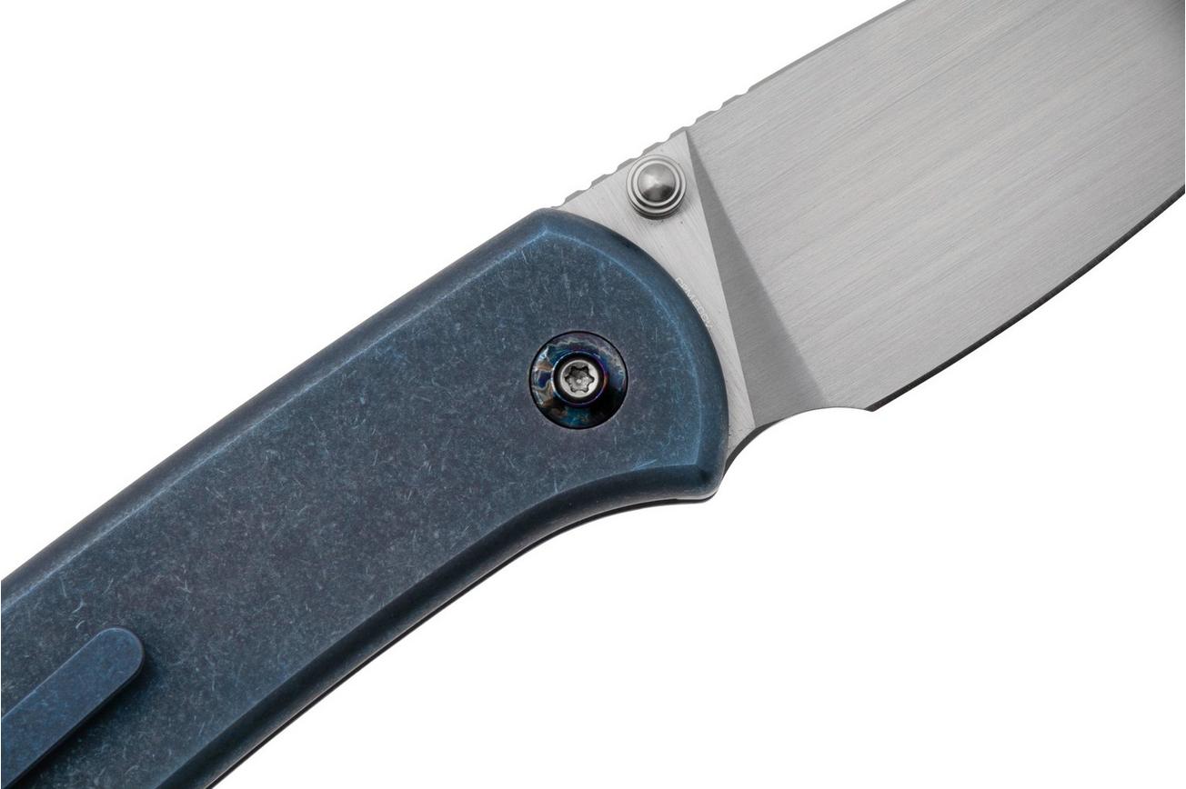 WE Knife Qubit WE22030F-3 Satin CPM 20CV, Blue Titanium, zakmes