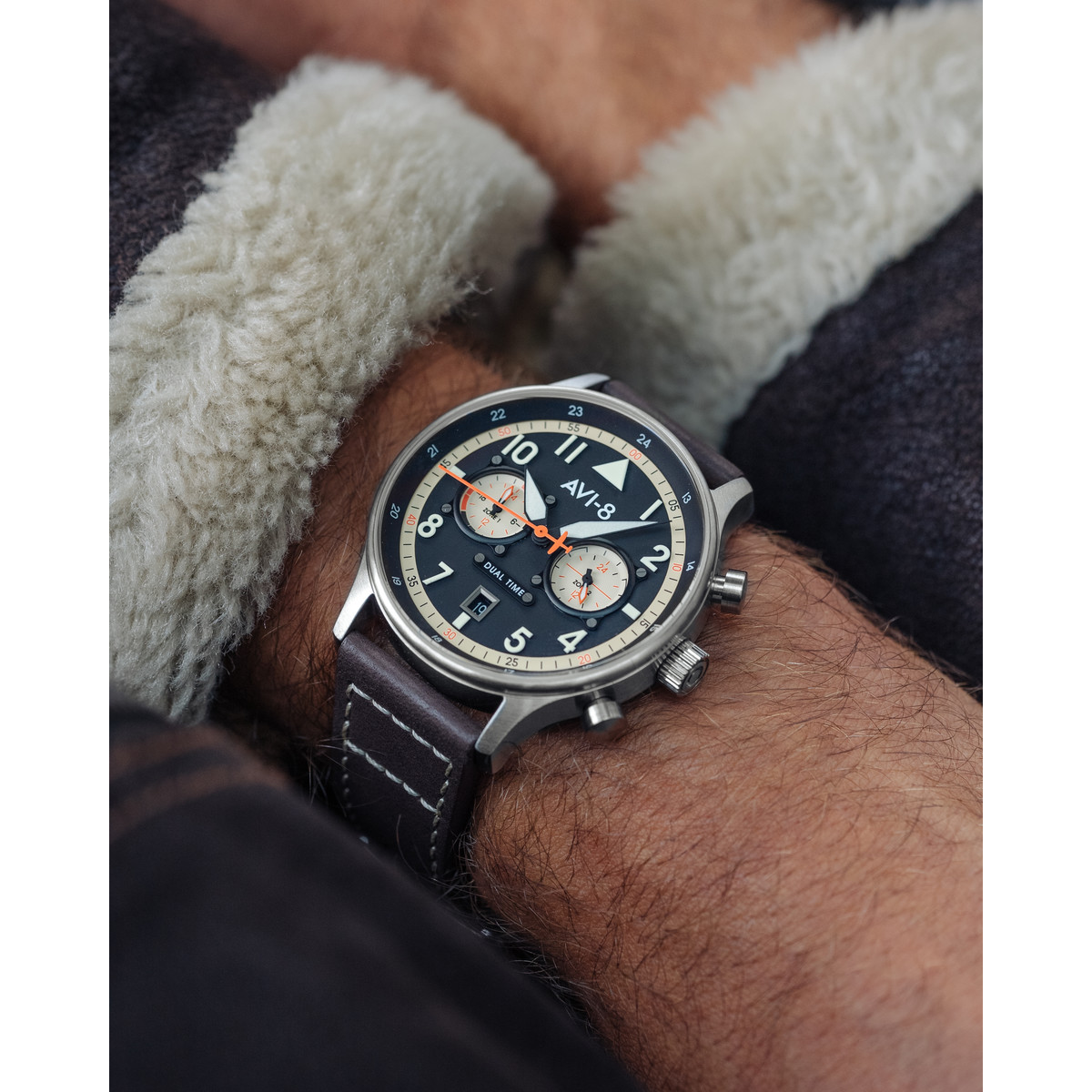 Montre AVI 8 Hawker Hurricane homme acier bracelet cuir marron foncé