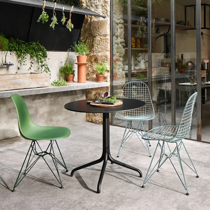 Vitra - Wire Chair DKR (H 43 cm), verchromt / ohne Bezug, Filzgleiter (basic dark)