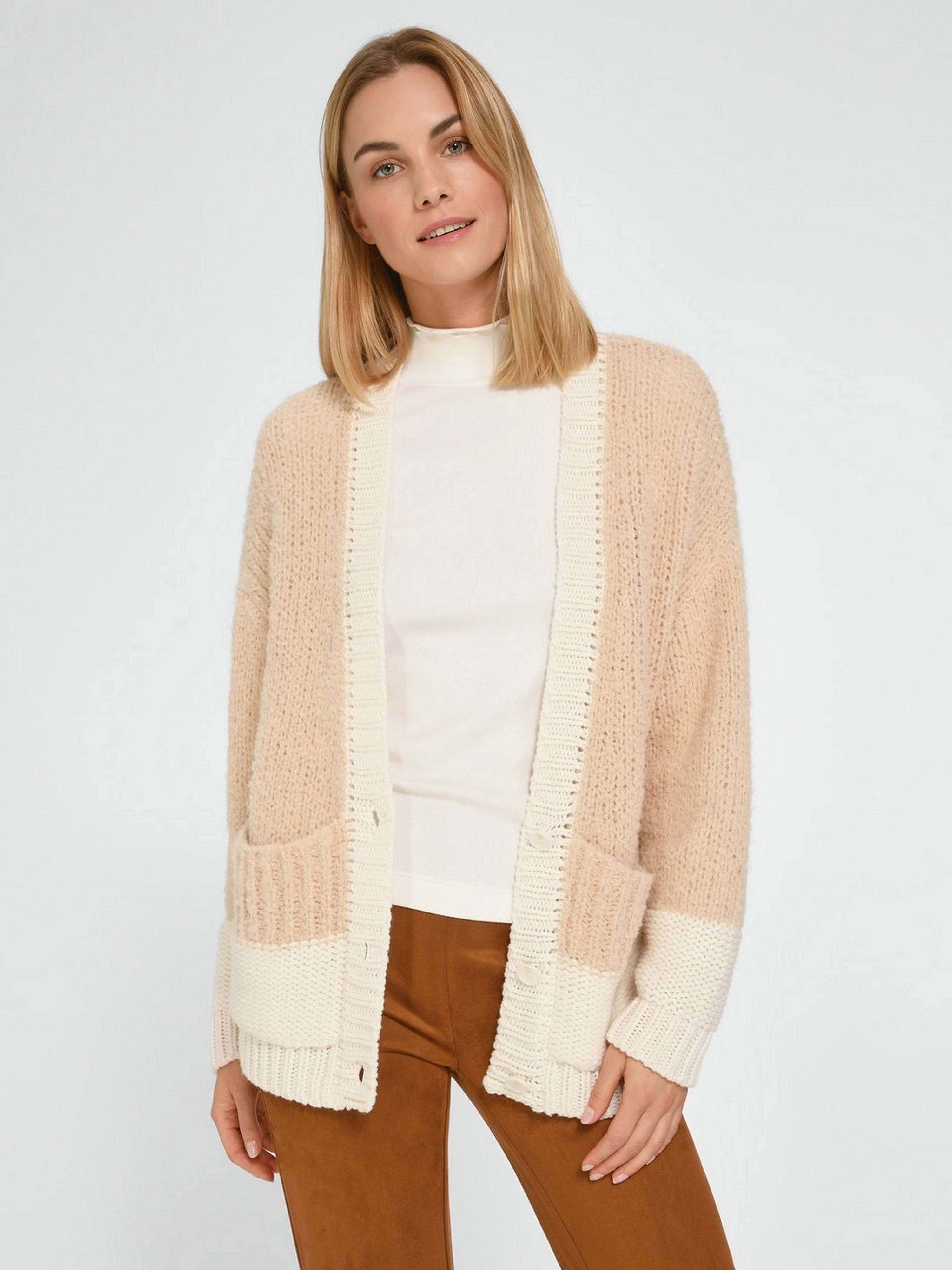Strickjacke im Oversized-Style