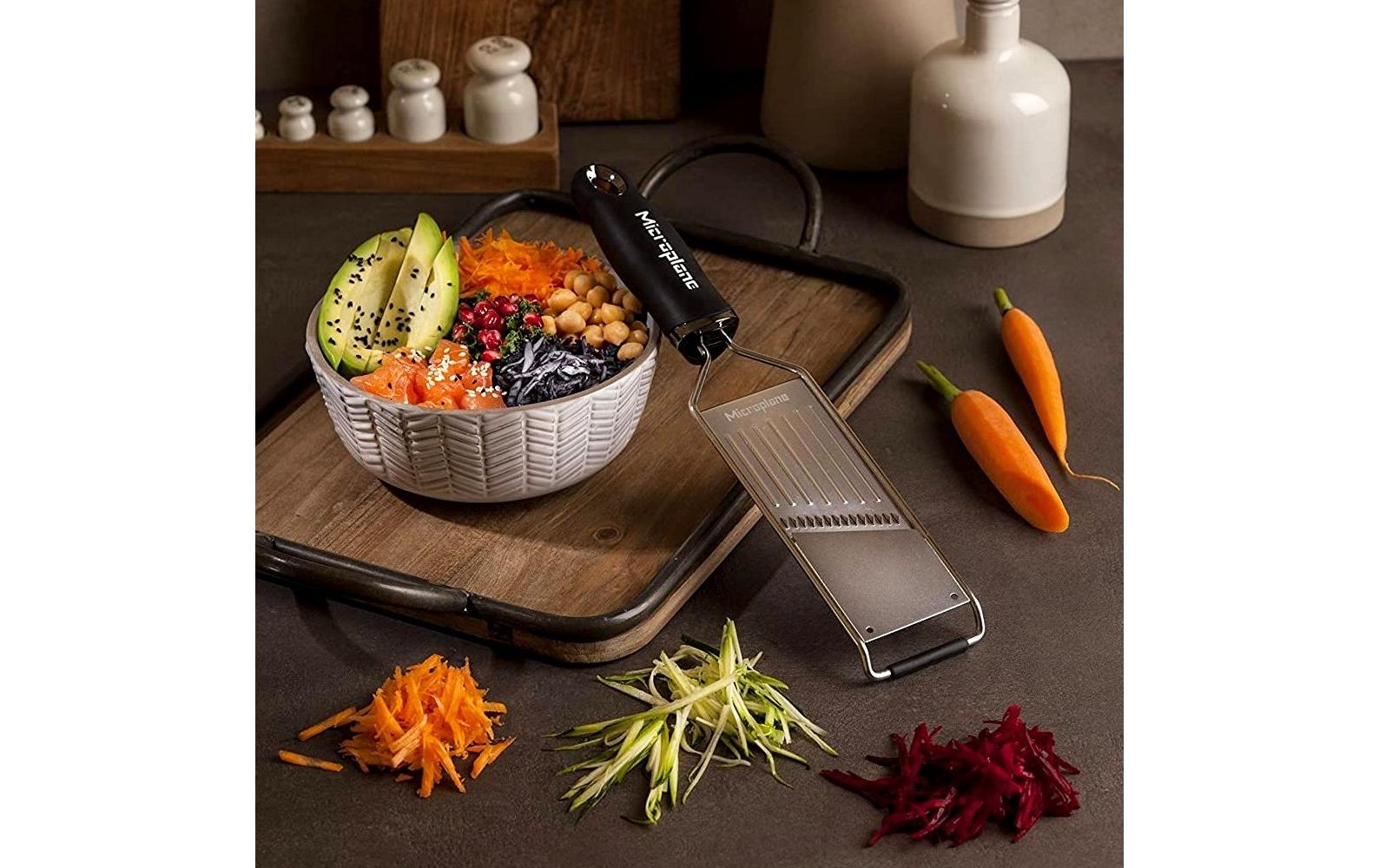 Gourmet Profi Juliennehobel SchwarzJulienne-Hobel mit Soft-Touch-Griff