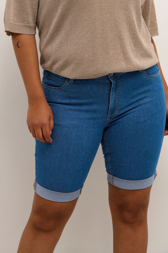 Kaffe Curve KCvicka Jeans Shorts Medium blue washed denim