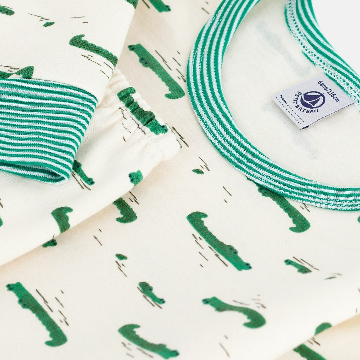 PETIT BATEAU<br>Pijama infantil de lã polar com estampa de crocodilo