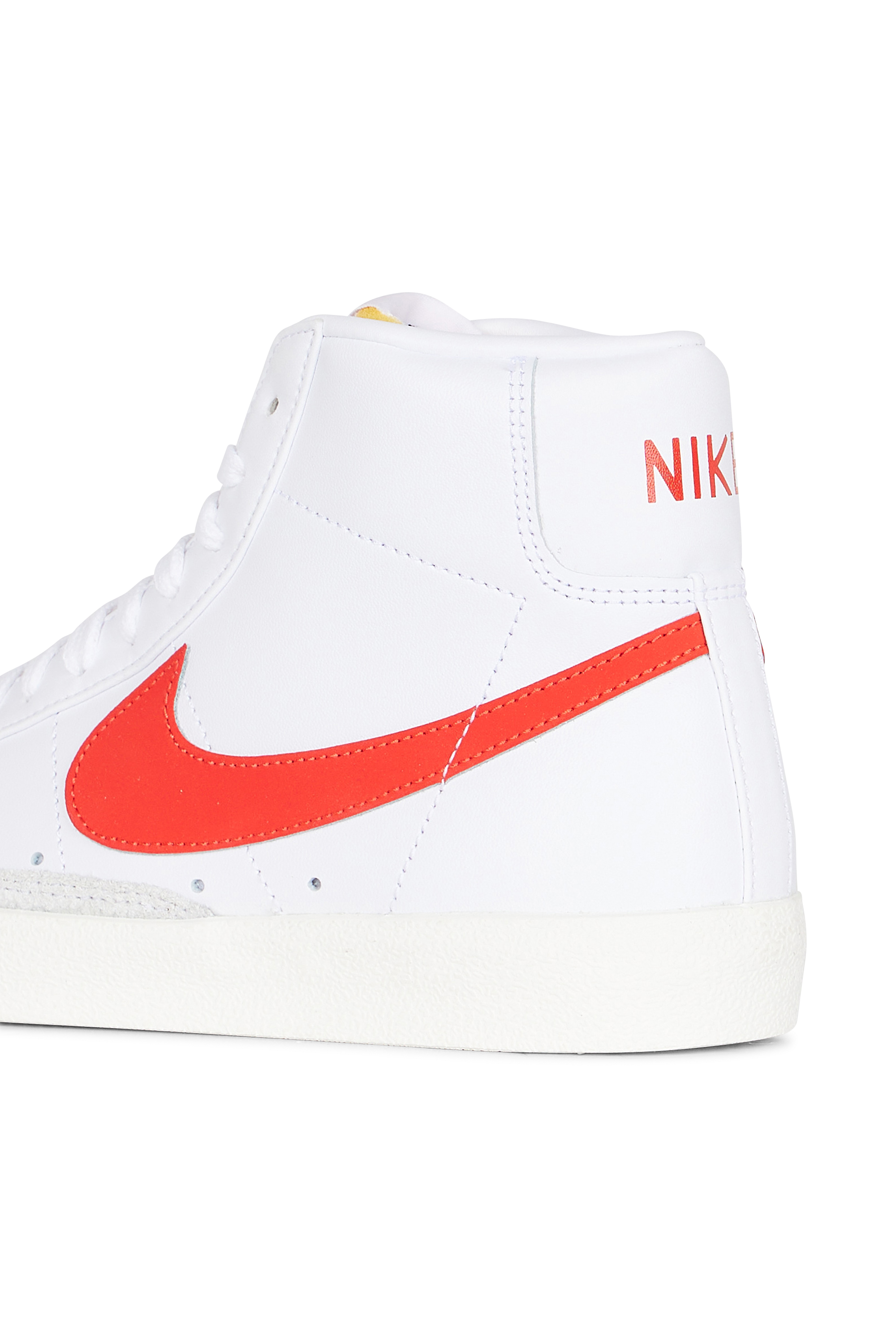 NIKE Baskets montantes  BLAZER MID 77 Blanc