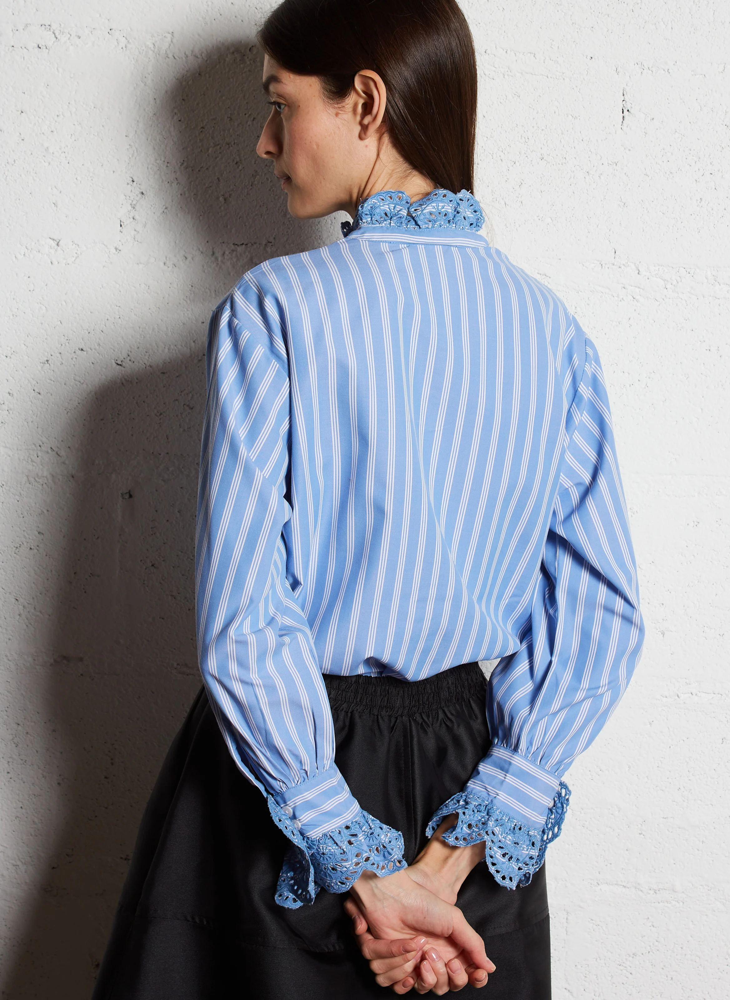 THALIE - Chemise col victorien droit en coton rayé | Bleu