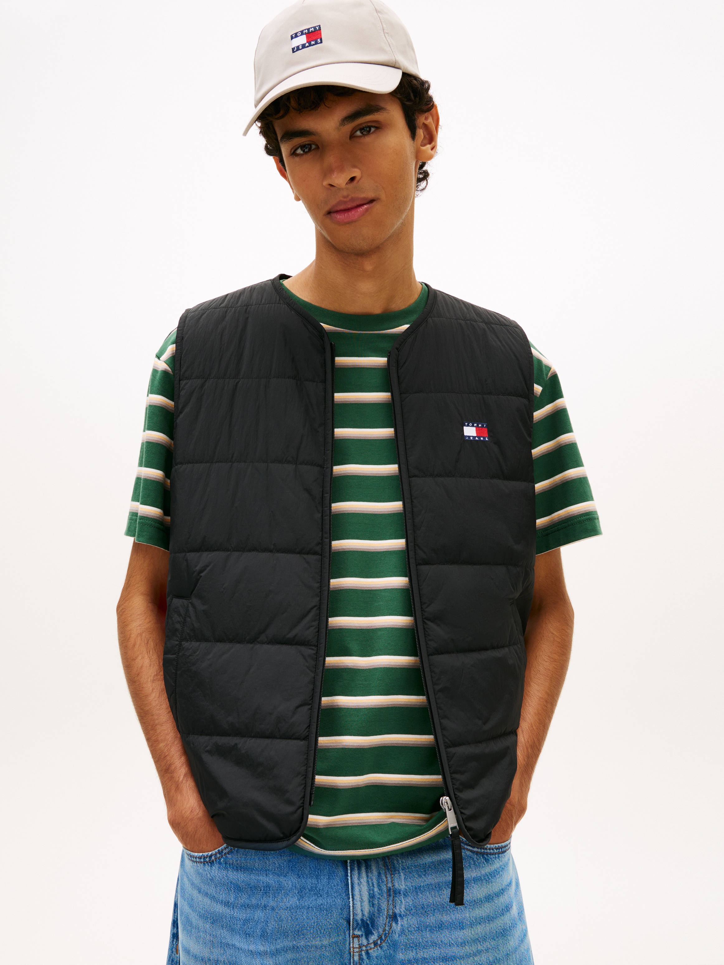 Tommy Jeans Steppweste »TJM HERITAGE FLAG QUILTED« Underliner Regular fit mit Rundhalsausschnitt