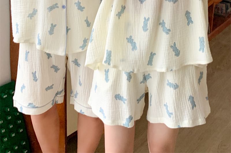 Tanee - Koppel bijpassende pyjamatop met korte mouwen en print / shorts / camisole top / set