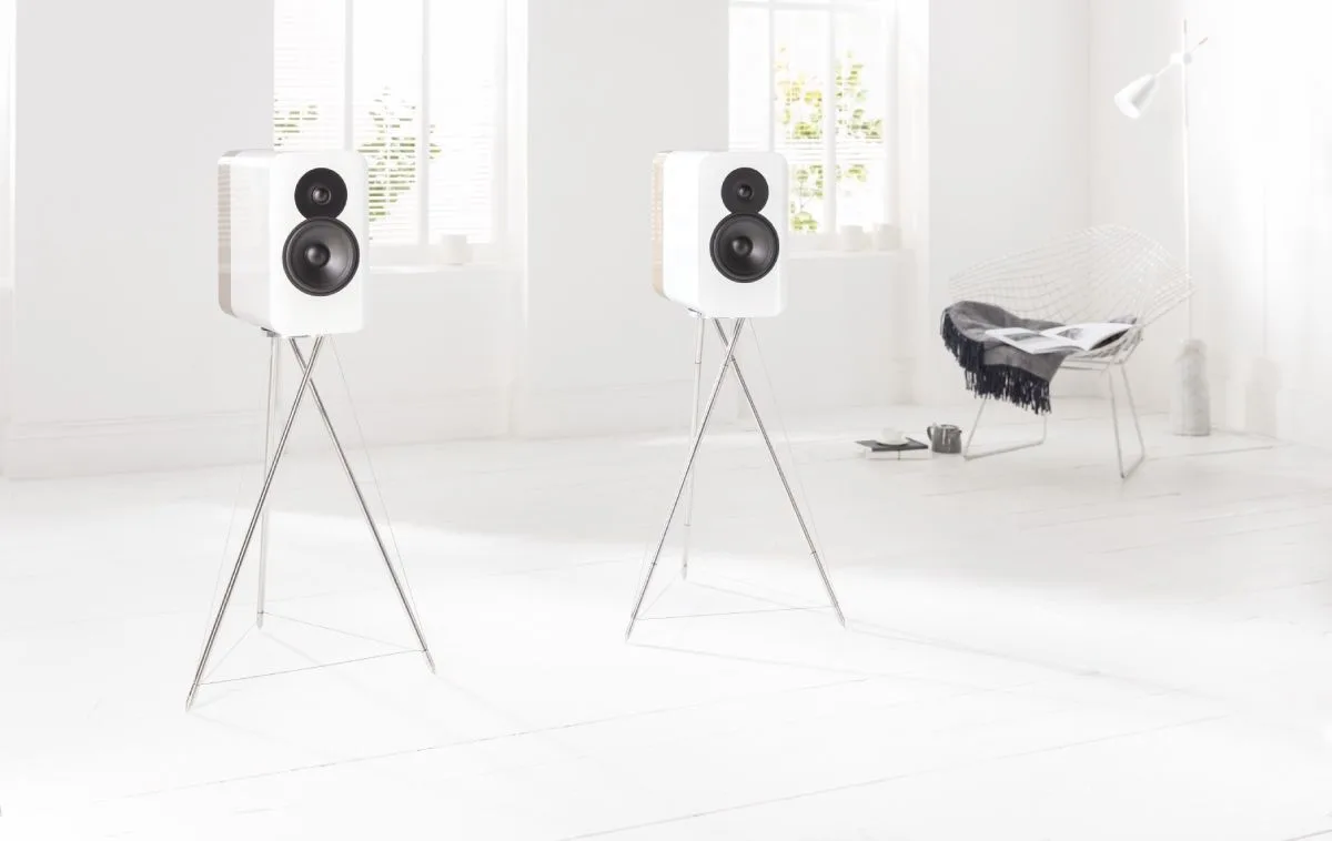 Q Acoustics Concept 300 Blanc & Chêne (la paire) Enceintes bibliothèque