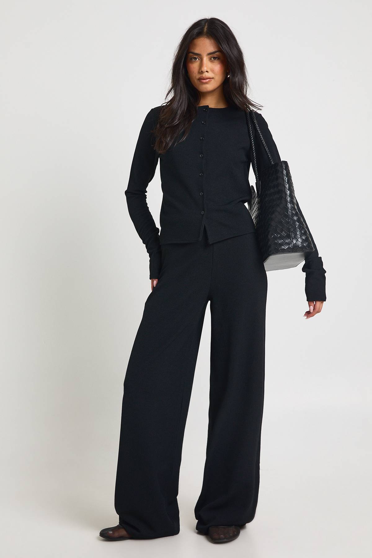 boohoo Ensemble Coordonné Haut Manches Longues Côtelé Boutonné Et Pantalon Large Pour Grandes Tailles