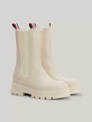 Botas Chelsea de couro com travas