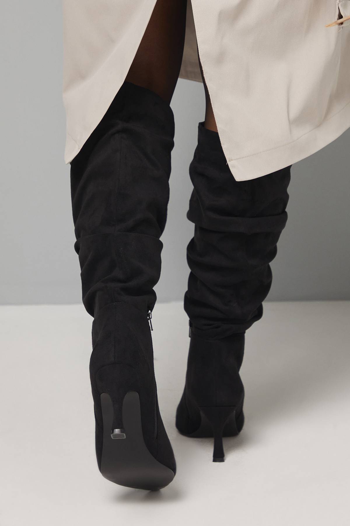 Wallis Bottes Hautes à Talon Aiguille Hibiscus Coupe Large en synthétique Froncé