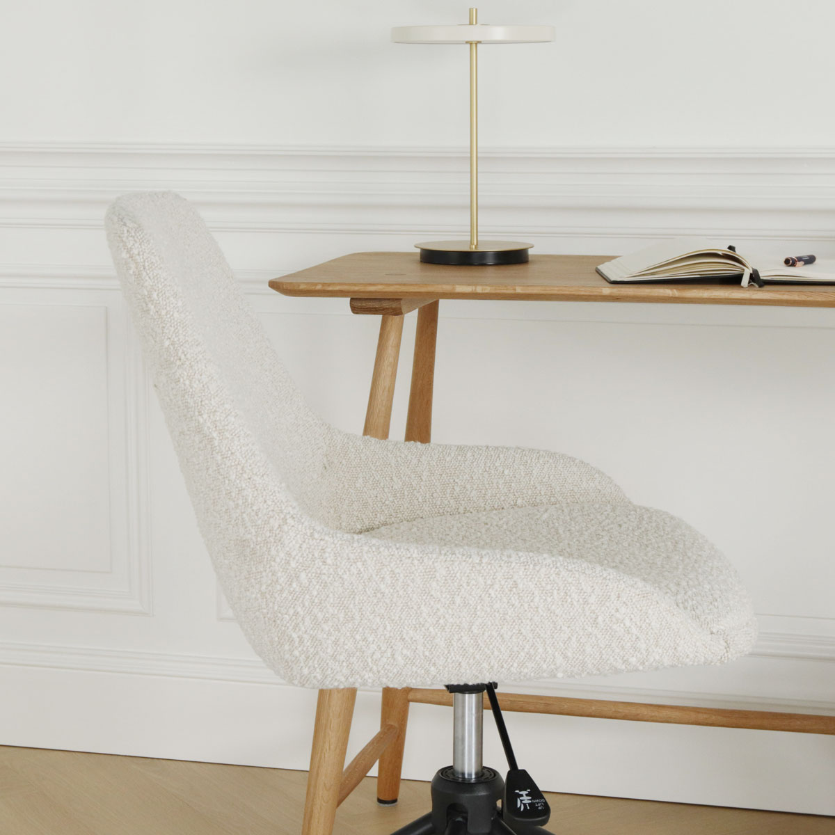 Bureaustoel Nout-Isa bouclé beige - zwart onderstel