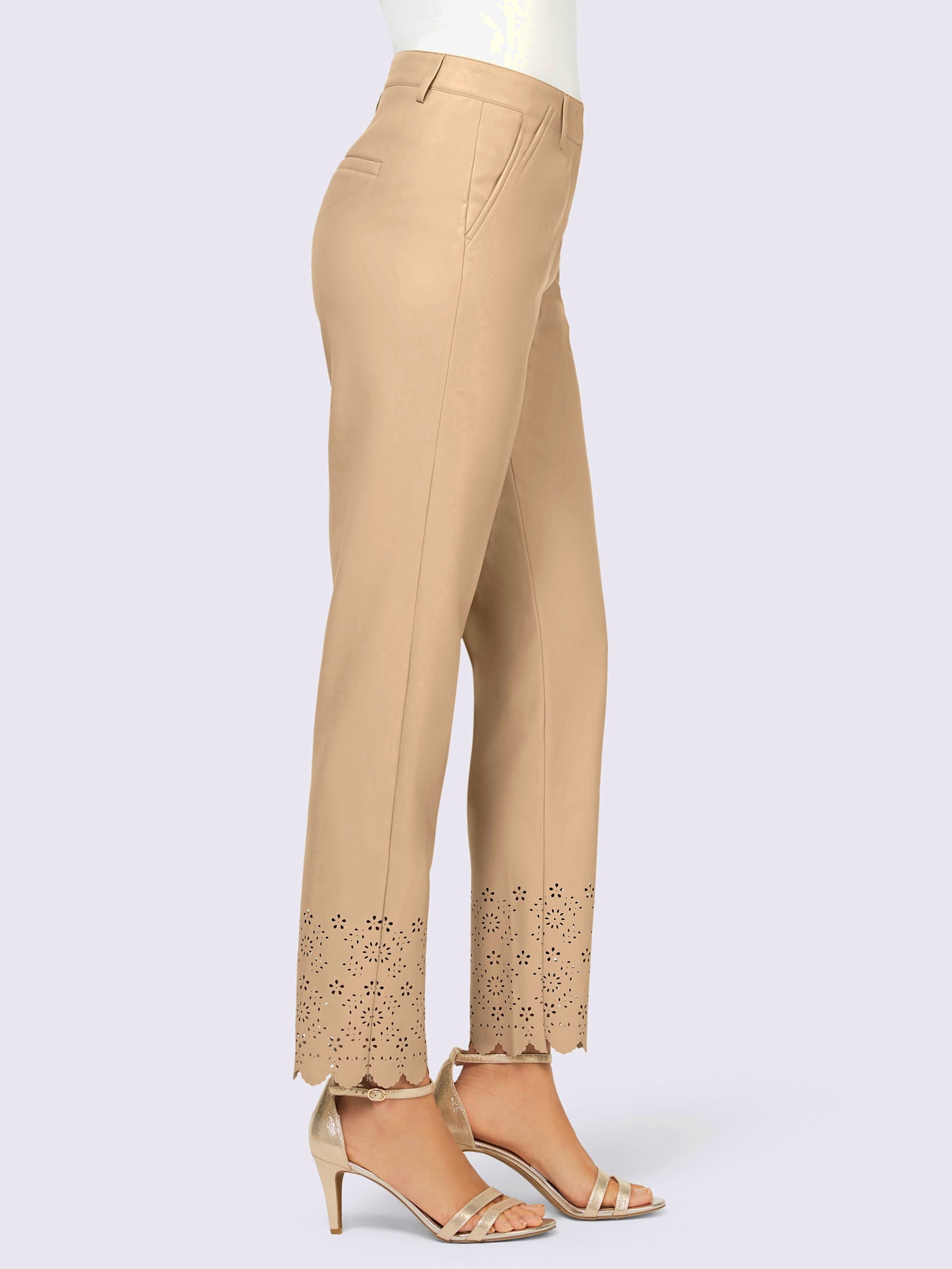 Pantalon motif découpé au laser