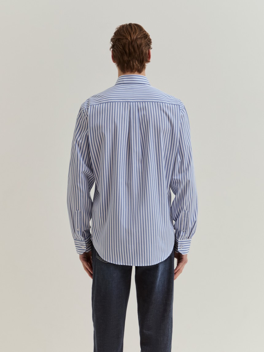 Camisa regular fit às riscas em algodão