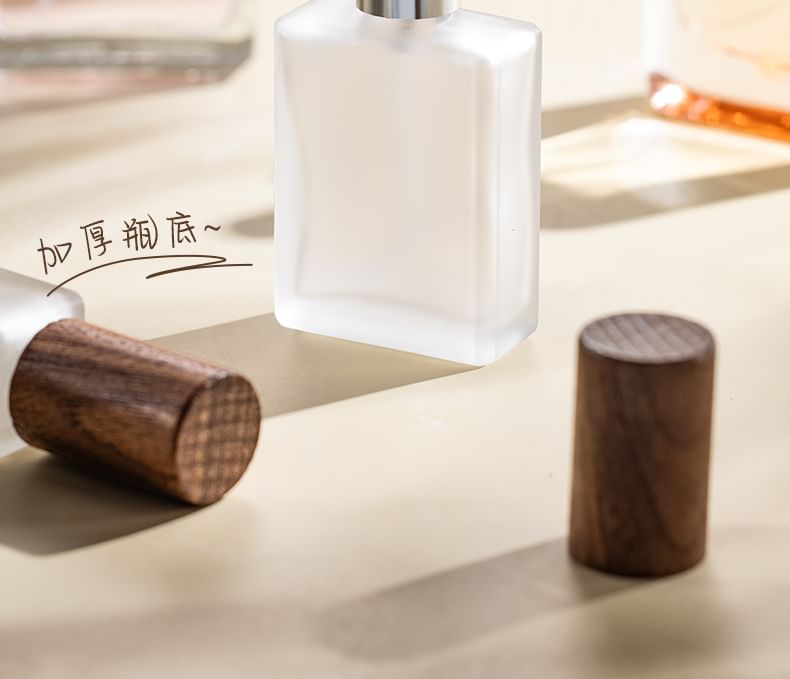 Puremantis - Set van 2: Glazen reisgeursprayfles met houten deksel (verschillende ontwerpen)