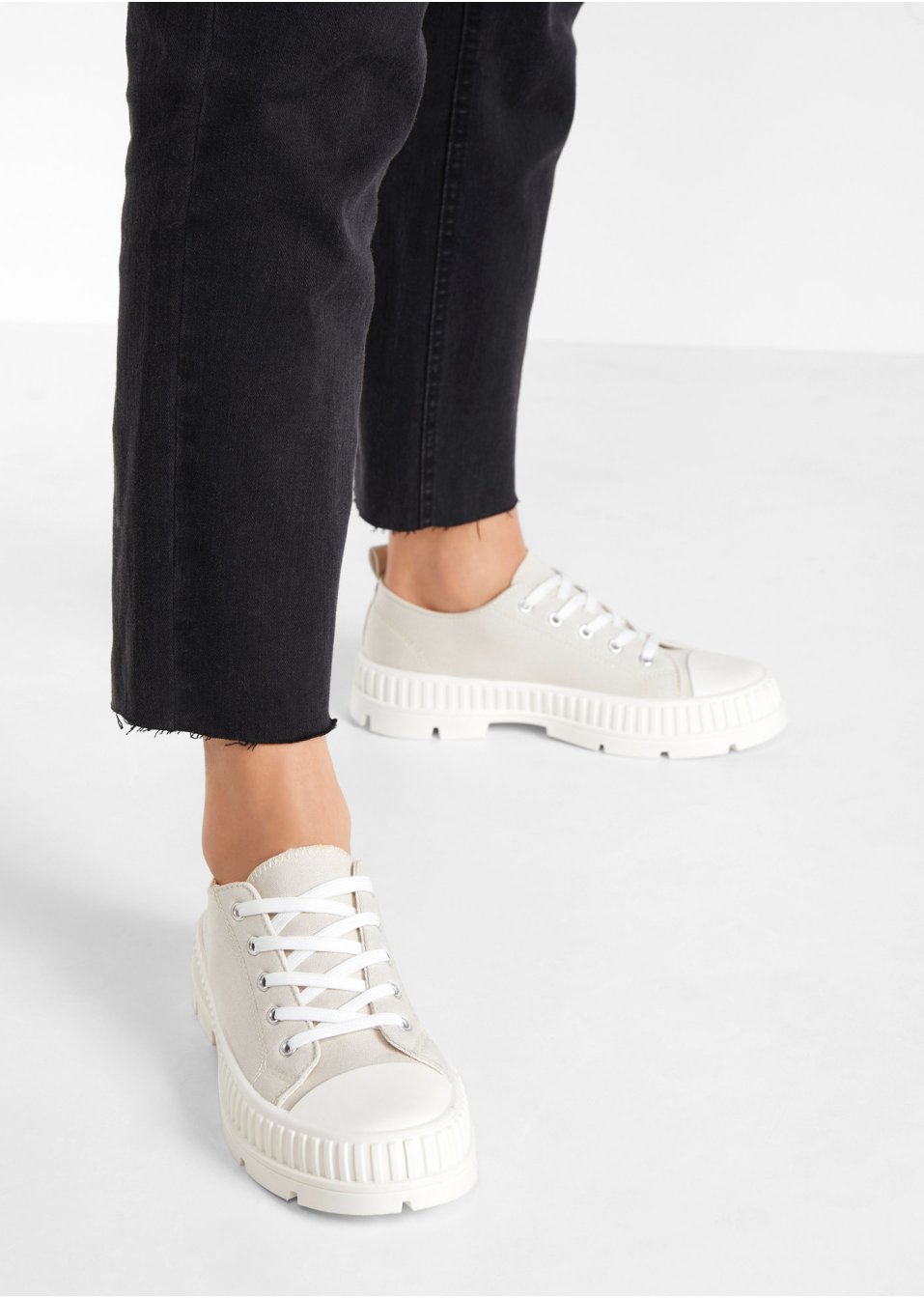 Chaussures à lacets