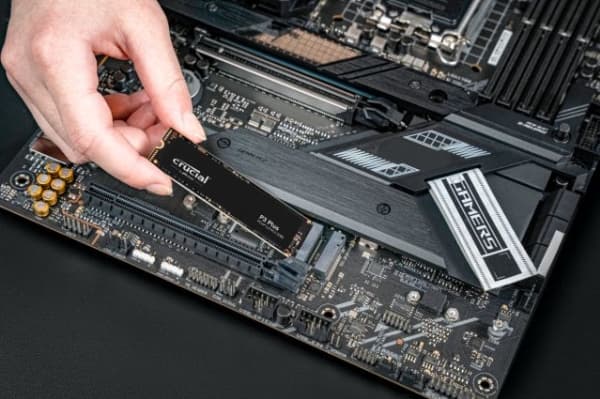 Crucial P3 Plus - SSD - 4 TB - intern - M.2 2280 - PCIe 4.0 (NVMe)