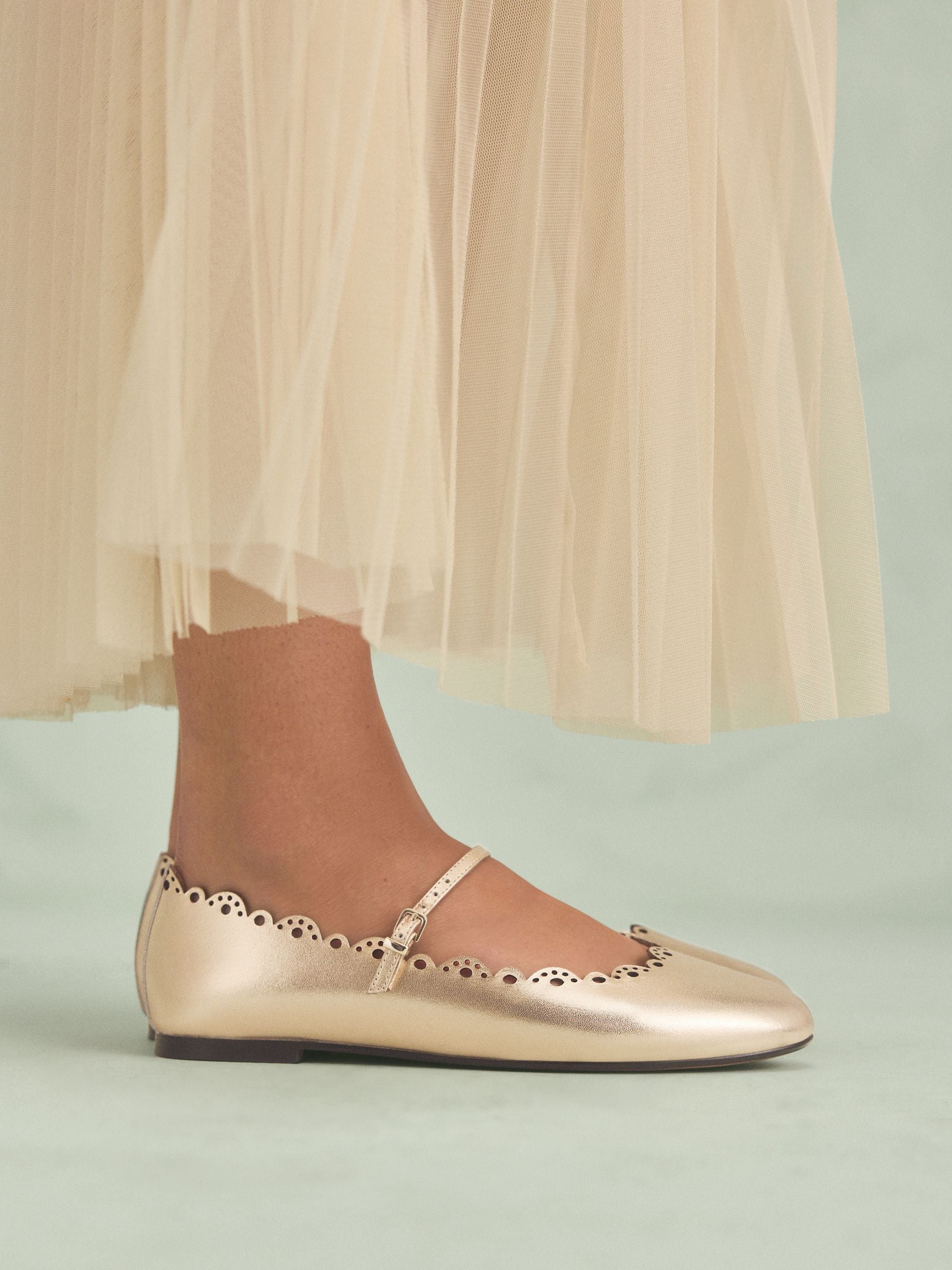 Goud - Tabitha Simmons x Next Elfie Leather Scalloped Mary Jane Shoes