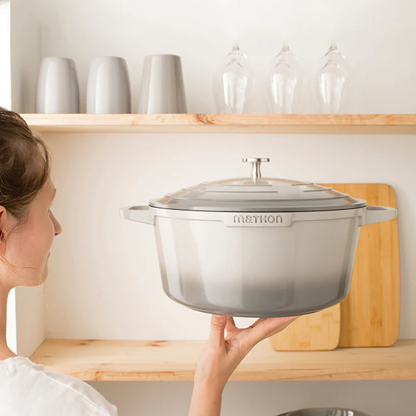 Cocotte légère ronde en fonte d’aluminium 28 cm 6,7 L rouge Mathon