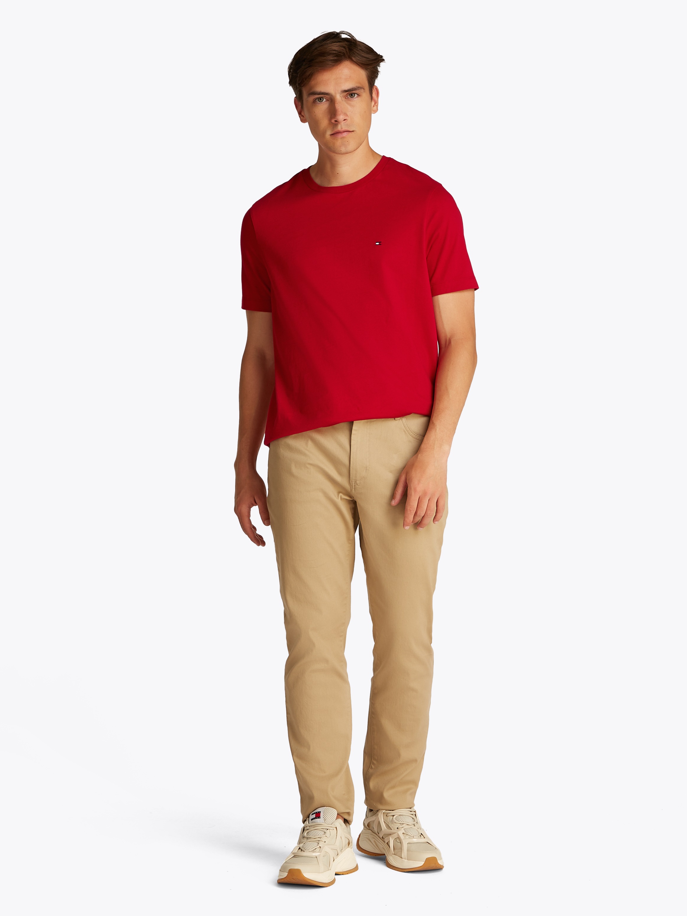 Tommy Hilfiger T-Shirt »ESSENTIAL REG FIT SOLID TEE mit Stickerei und Rundhals«, unifarben, casual, regular fit, Baumwolle, Rundhals