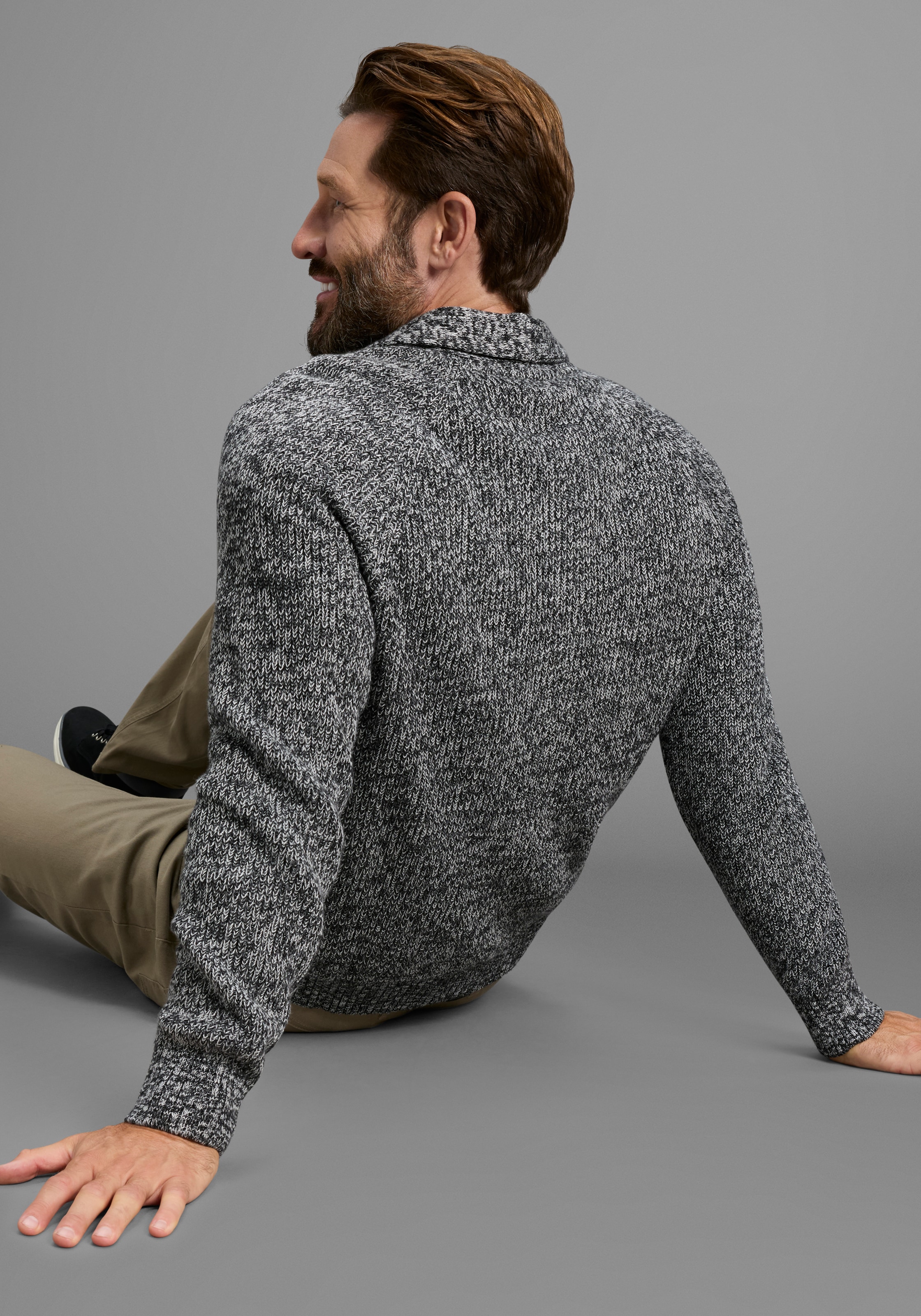Man's World Strickjacke »Neue Kollektion! Mit Knopfleiste und Taschen«, melierte Optik ,weicher Griff, Perfekt für die kältere Jahreszeit