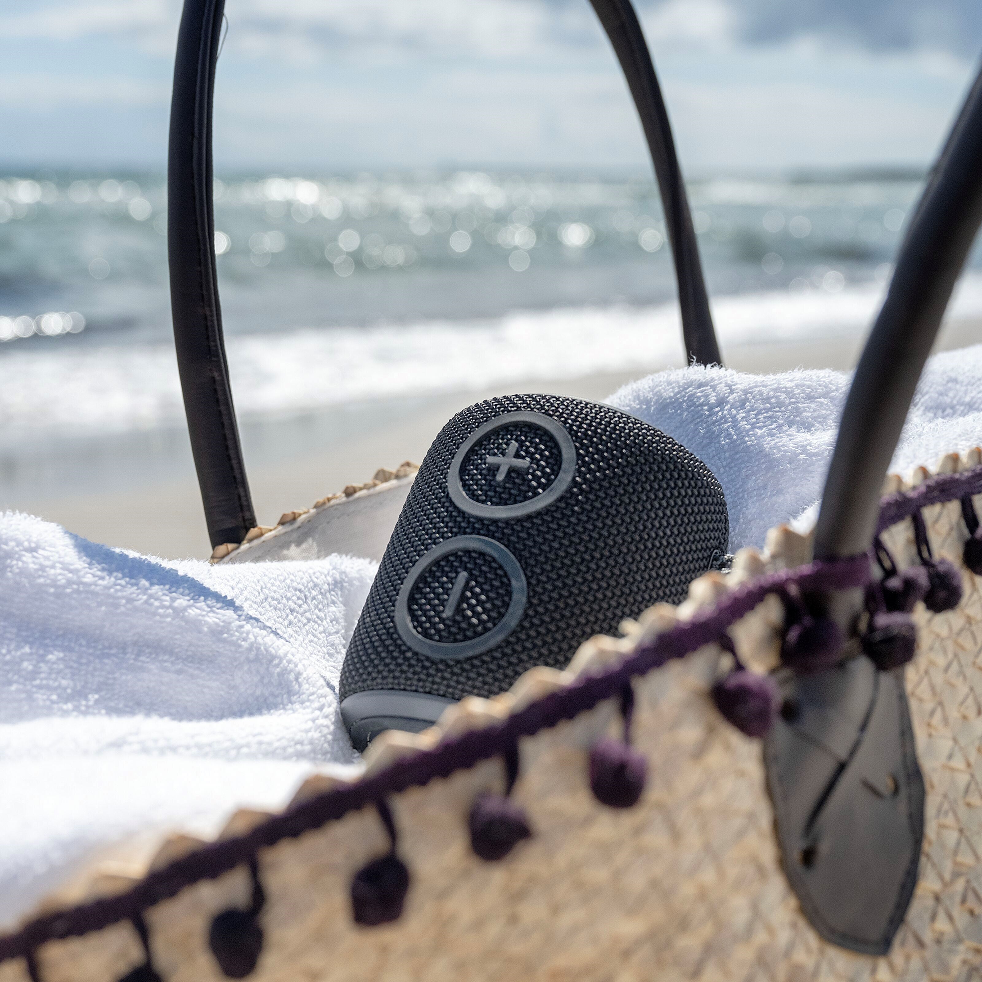 Nomadelic Loud 705 Vanntett Bluetooth-høyttaler Svart