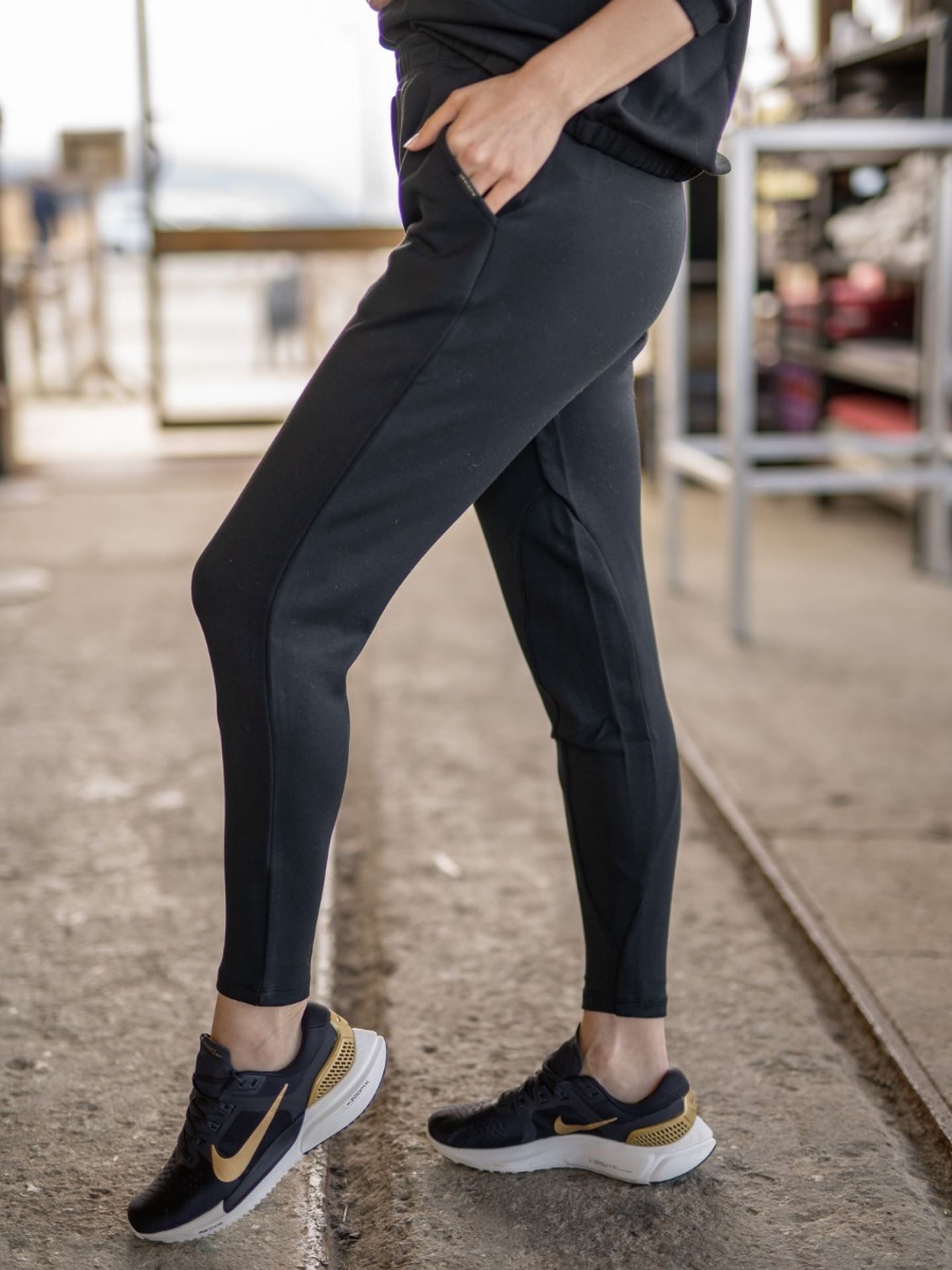 Aoma Sweat Pants