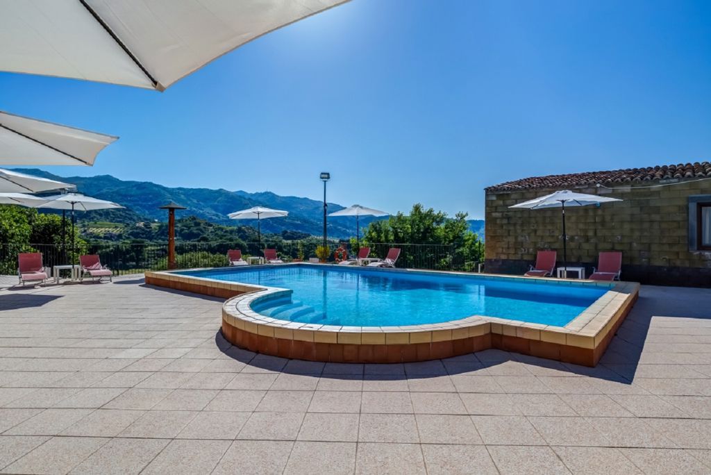 Fly & Go Il Borgo Luxury Country Resort Logies en ontbijt - Hotel