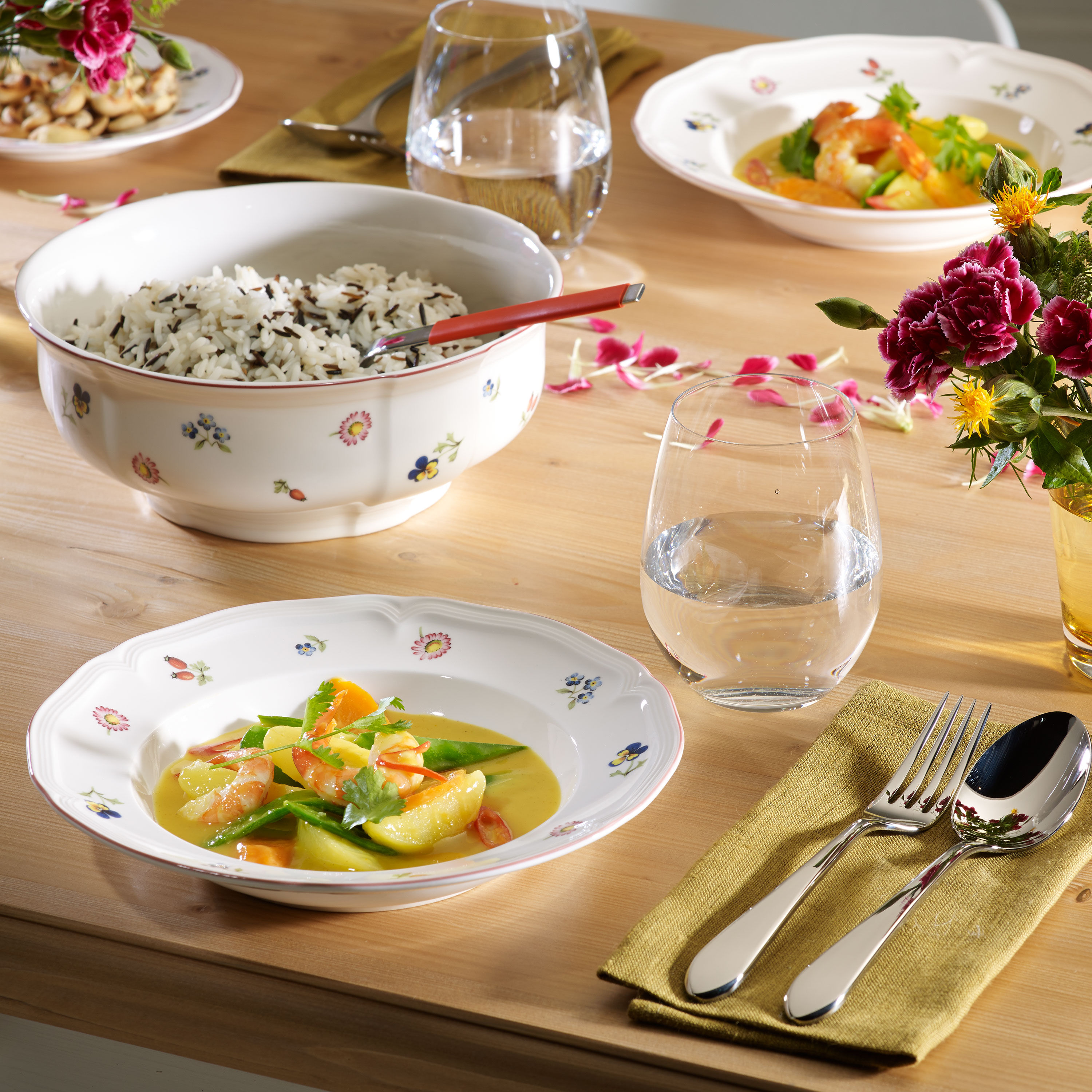 Petite Fleur Dessert bowl White, 11.2 oz, Premium Porcelain