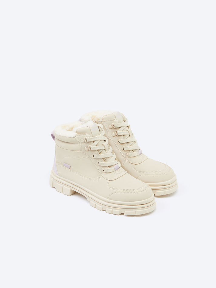 Bota forrada - Cru