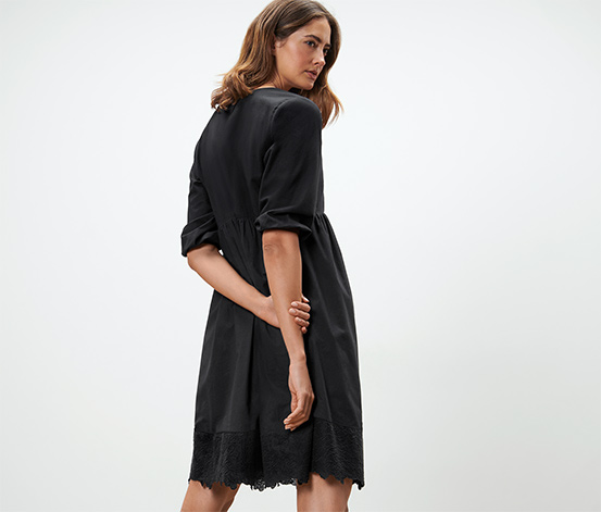 Webkleid mit Stickerei