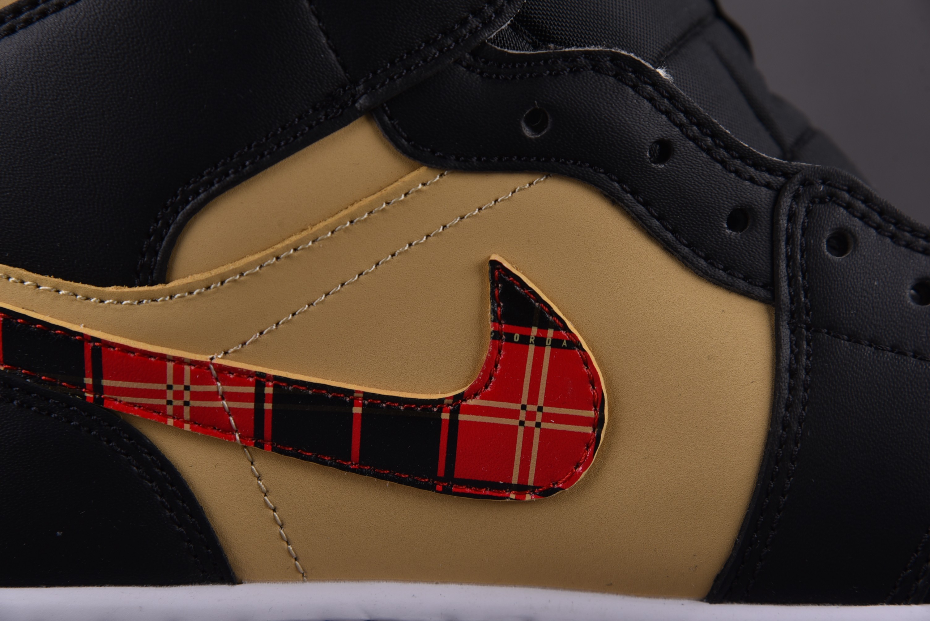 Air Jordan 1 Mid Tartan Swoosh
