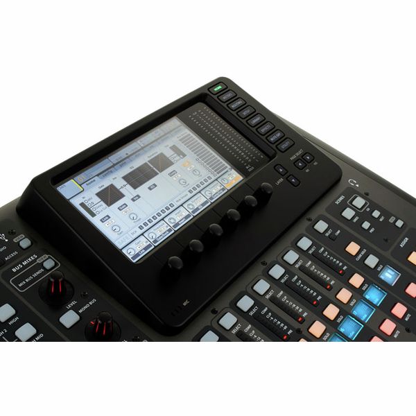 Behringer X32 Compact