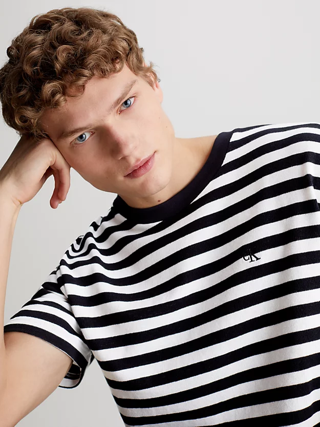 Camiseta listrada unissex tamanho grande
