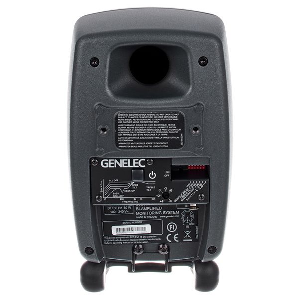 Genelec 8020 DPM Stand Bundle BK