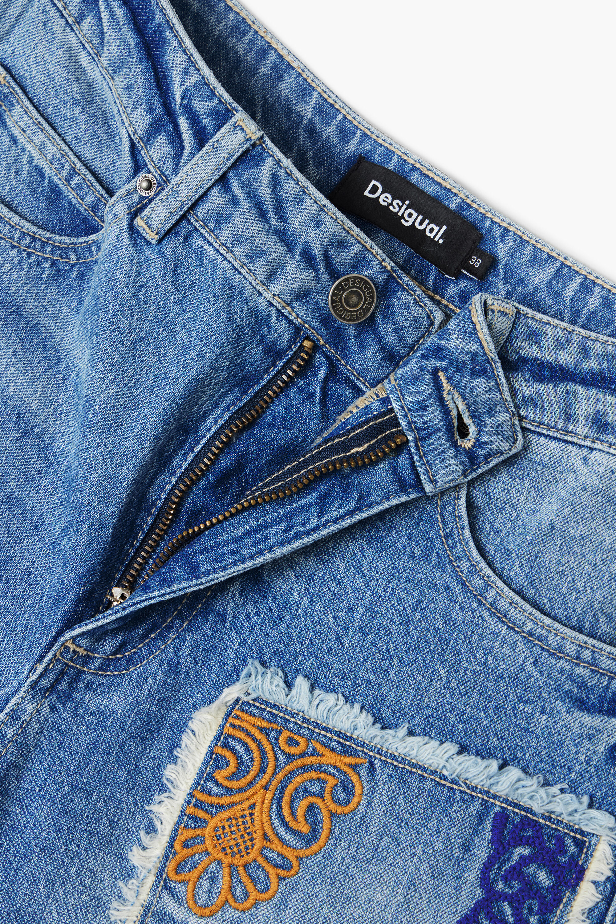calça jeans patchwork