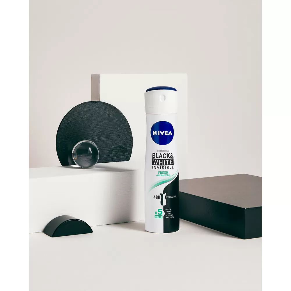 Nivea Black & White Invisible Fresh Deospray - 150 ml.