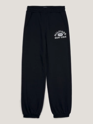 Calça de moletom esportiva com logo universitário