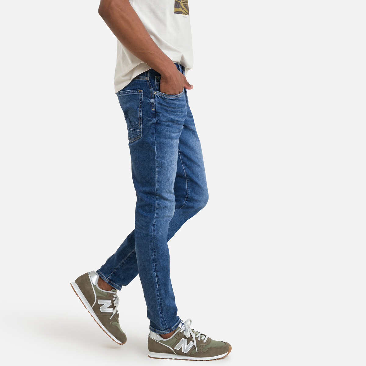 INDÚSTRIAS PETROLÍFERAS<br>Calça jeans slim Supreme Stretch Seaham