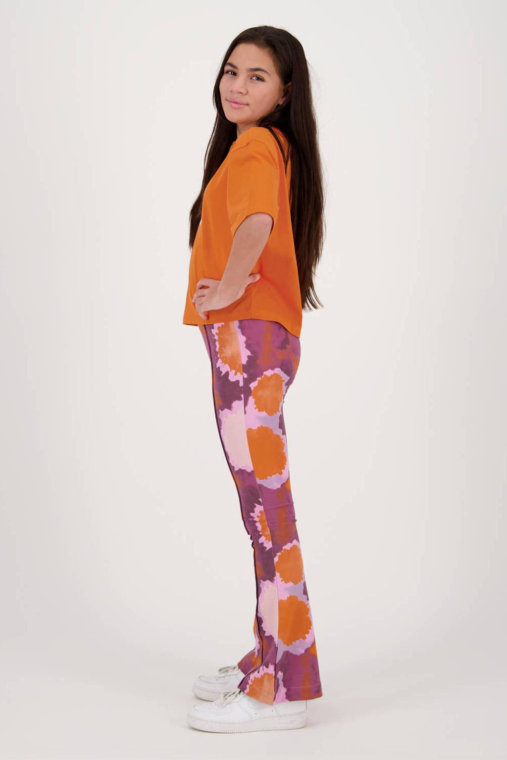 Raizzed flared broek Sura met all over print roze/oranje