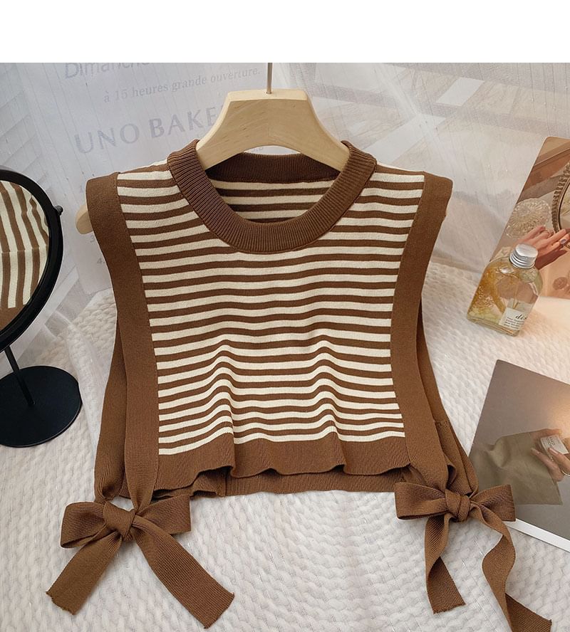 DIYI - Gestreept vest met ronde hals en vetersluiting