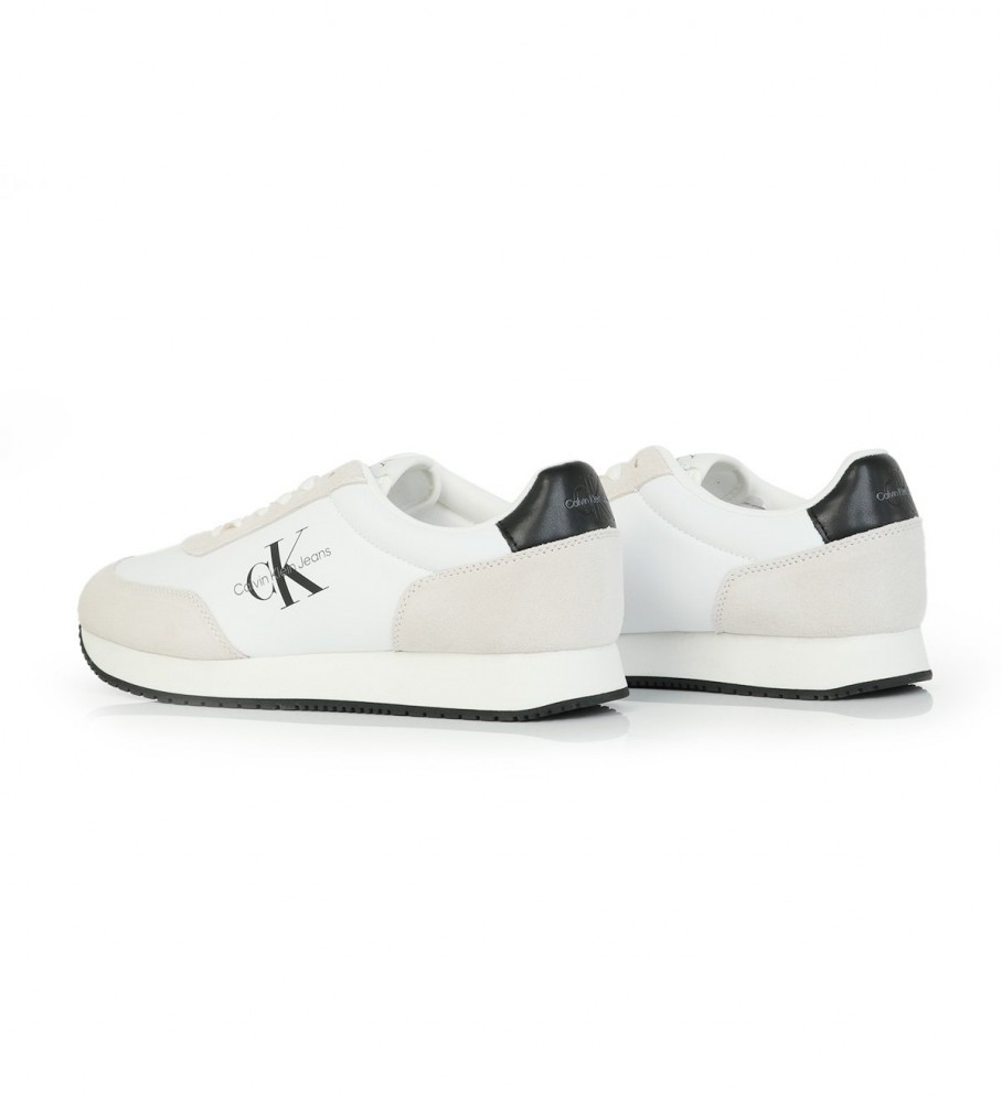 Tênis Calvin Klein Jeans Retro Runner e Macacão Branco Su-Ny