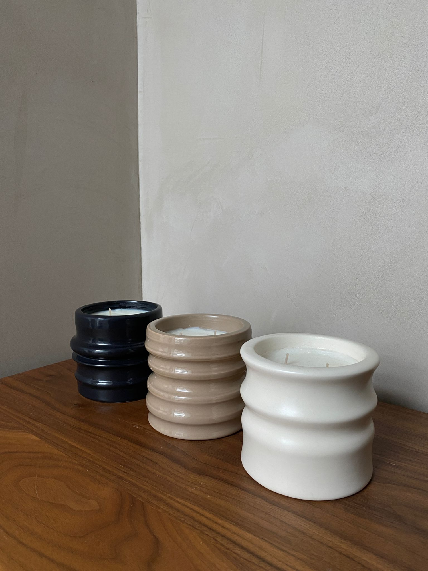 Kaars Shape 04.01 Candle & Happy lid Stone Shape 04.01 Candle & Happy lid Stone - Bois de Paris
