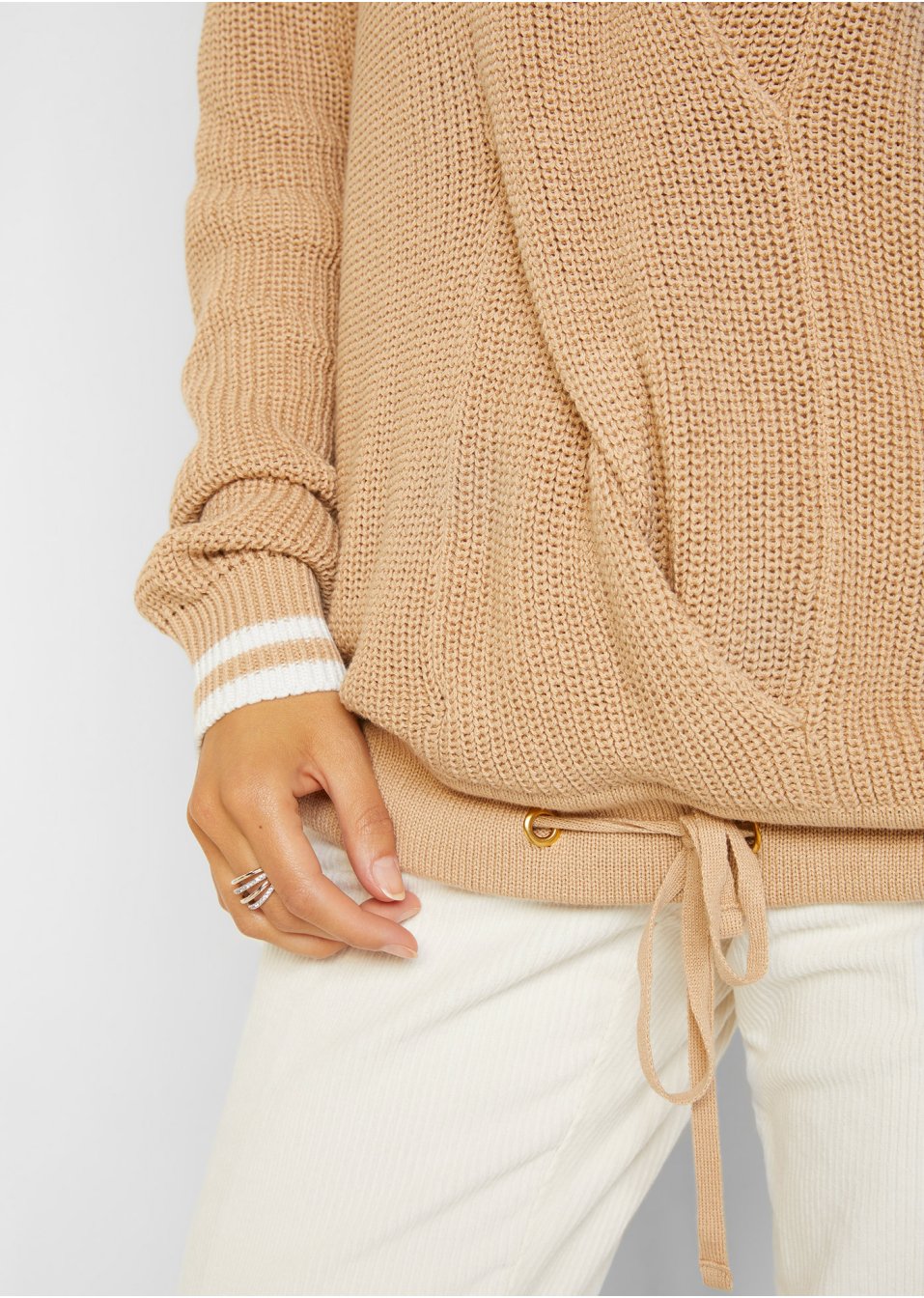 Pull à capuche avec motif torsadé raffiné