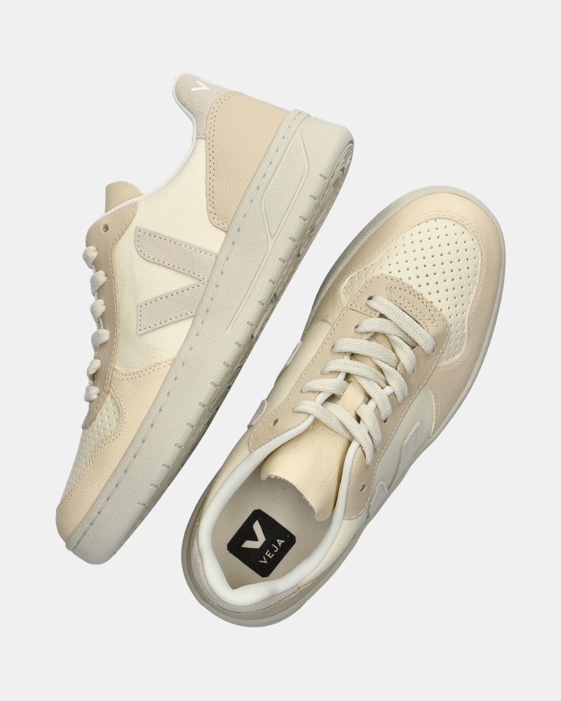 Veja V-10 Lage sneakers  - beige